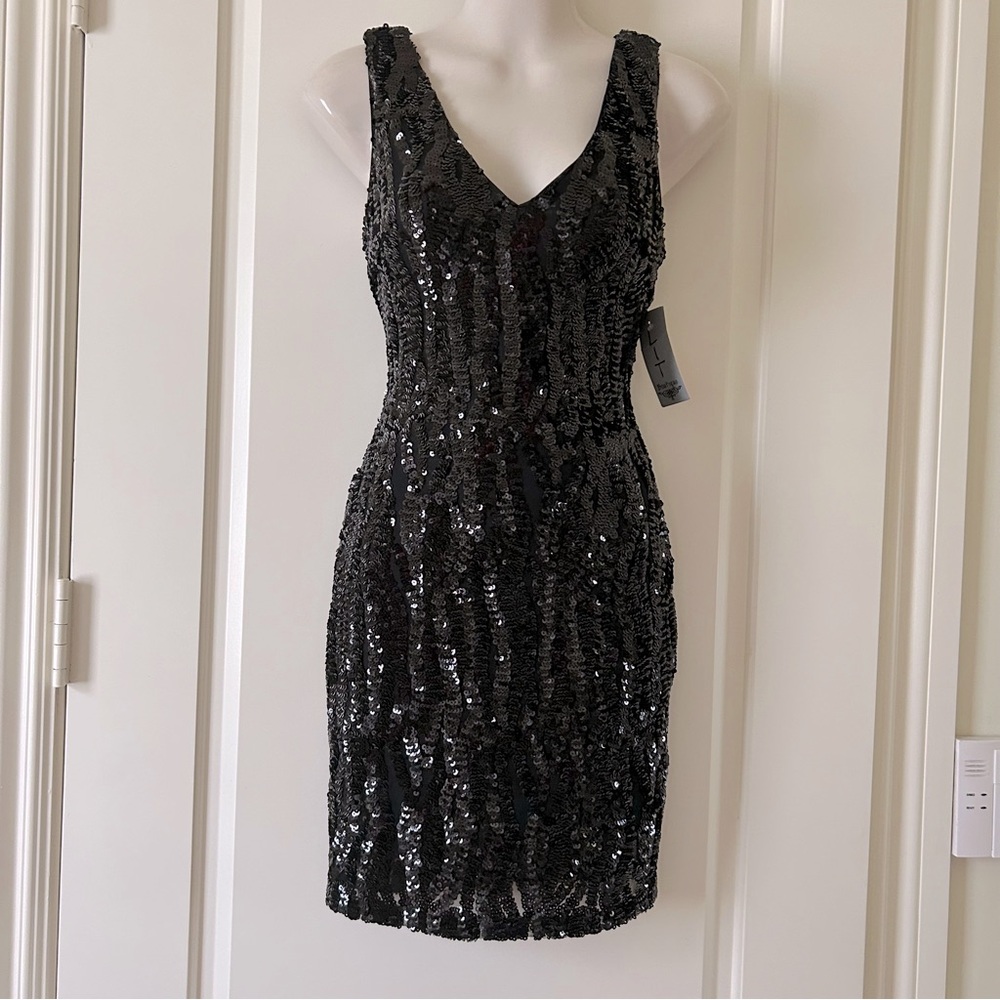 ARK & CO. All-Over Sequined Black V-Neck Cocktail Dress Size S, NWT